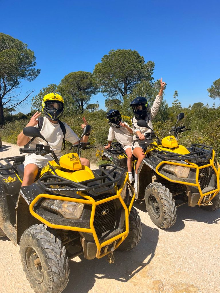 familia-vacaciones-experiencia-quadnovo-sancti-petri